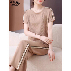 批发<b class='q'>妈妈</b>夏装运动套装短袖T恤衫两件套中老年女装裤子夏季薄款阔腿裤