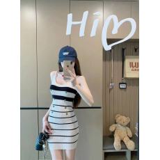 批发<b class='q'>小香风</b>撞色条纹吊带<b class='q'>连衣裙</b>女春季修身收腰针织裙子高级感包臀短裙