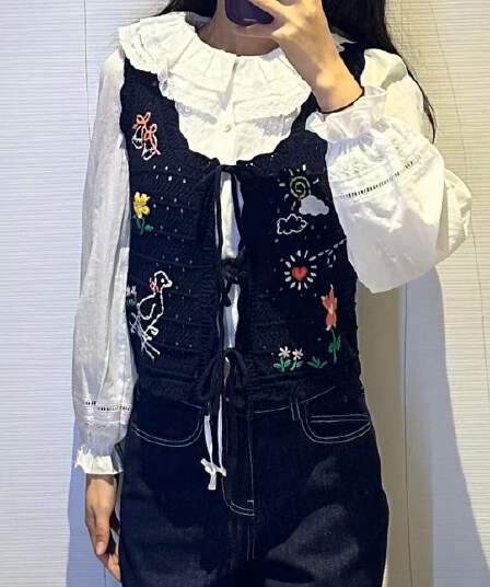 2026 봄 새로운 낭만주의 전원 바람 이자 자수 홀로우 아웃 민소매 스택 착용 니트 오픈 가디건 베스트 조끼 여성