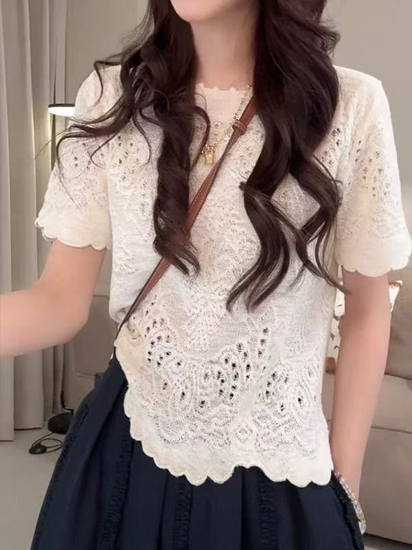 화이트 자수 홀로우 아웃 반팔 니트 스웨터 여성 여름 한 부서 티셔츠 2026 새로운 고유 한 연령 감소 품격 맨위