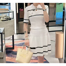 批发针织百褶裙套装女2025春<b class='q'>夏</b>季新款韩系气质短袖两件套装女