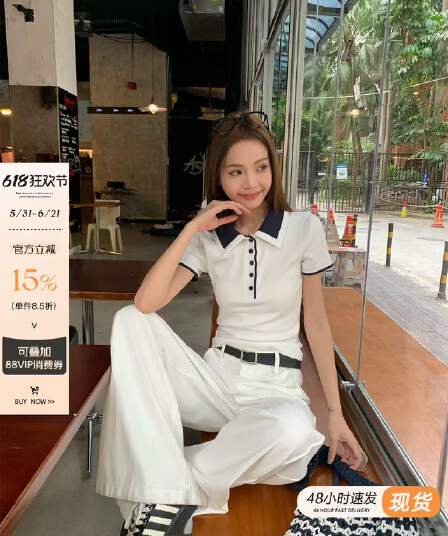 송 긍정적 인 En 화이트 POLO 칼라 긍정적 인 어깨 반팔 티셔츠 여성 여름 새로운 고급 센스 미니멀리즘 다용도 몸매 가꾸기 맨위
