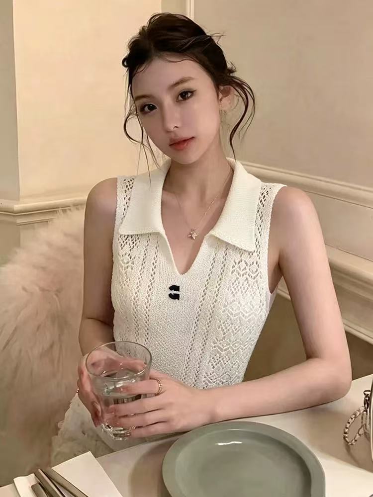 BY27076# 蜜桃粉polo翻领镂空针织背心女肌理感无袖气质上衣 服裝批發女裝批發服飾貨源