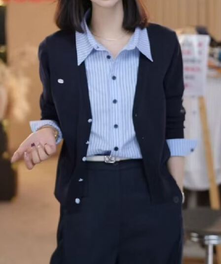 페이크 레이어드 스트라이프 니트 오픈 가디건 여성 봄 가을 겨울 2026 새로운 주황색 POLO 칼라 스웨터 연령 감소 긴팔 맨위