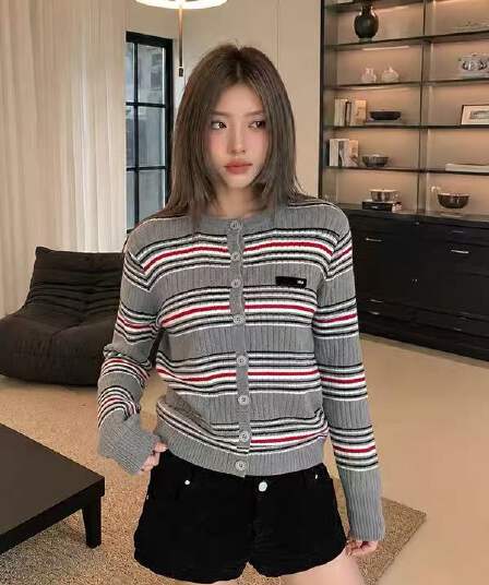한 부서 가을 겨울 디자인 라운드 넥 배색 스트라이프 니트 스웨터 여성 긴 소매 오픈 가디건 단추 풀오버 몸매 가꾸기 다용도 맨위