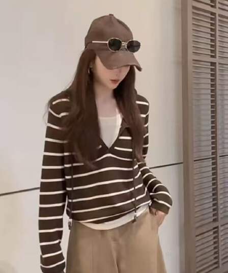 Annan uwsv 새로운 이른 가을 한 부서 작은 대중 루즈핏 캐주얼 여자 모자 셔츠 페이크 레이어드 후드 스트라이프 니트 스웨터