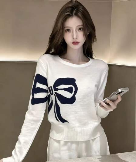 화이트 라운드 넥 긴팔 얇은 스타일 티셔츠 여성 배색 나비 매듭 기본 셔츠 2026 새로운 조기 가을 니트 맨위