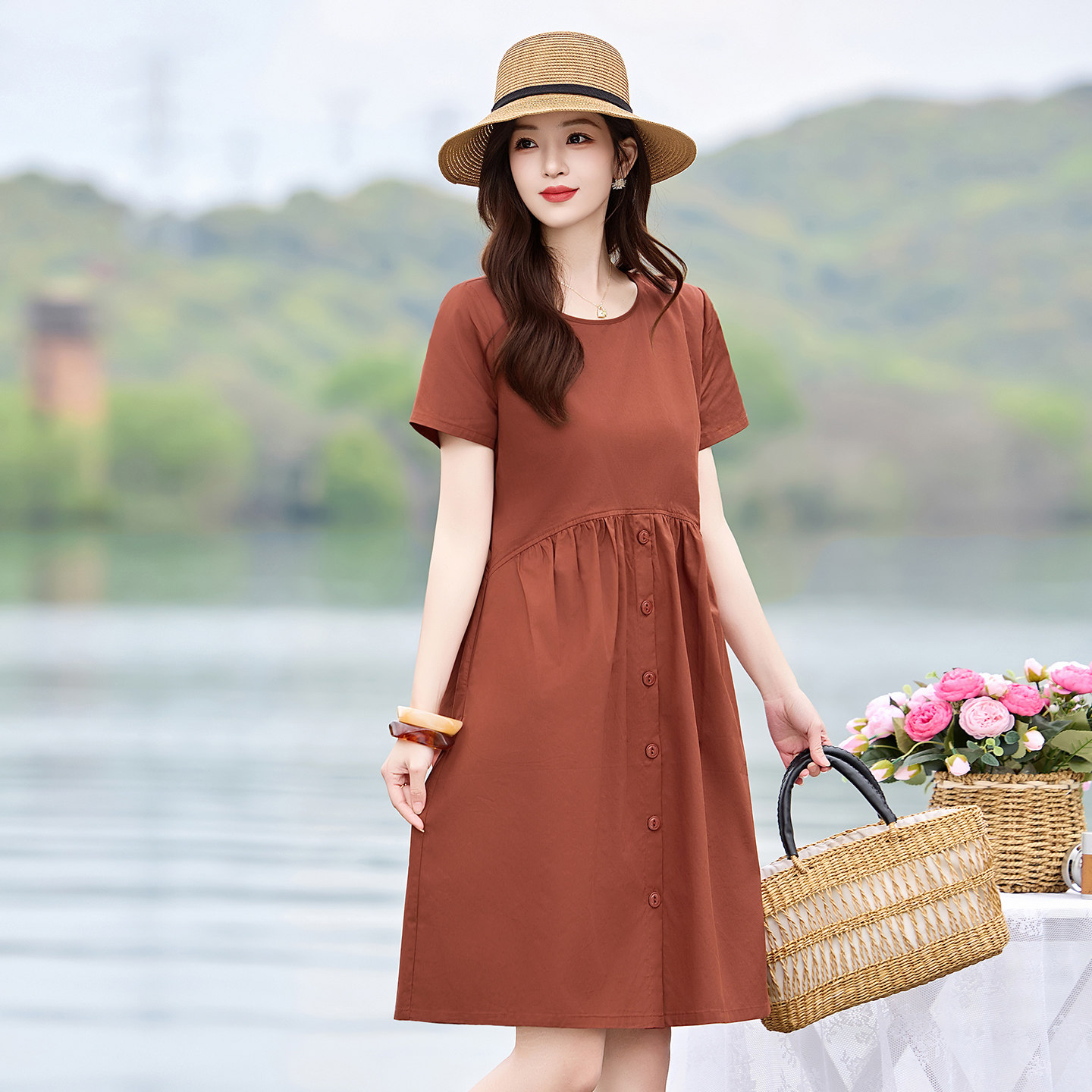 RY74609# 中长款圆领短袖连衣裙女2026年夏新款宽松大码纯色拼接气...