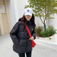 批发亮世秋<b class='q'>羽绒服</b>女短款连帽2025年新款冬季情侣<b class='q'>男</b>加厚宽松面包服外套