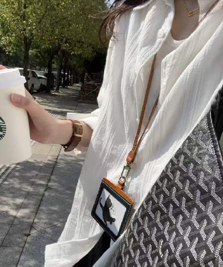 품질 세로 줄무늬 자카드 화이트 여성 셔츠 봄 여름 느슨함 센스 루즈핏 품격 다용도 긴팔 셔츠 자외선 차단 맨위