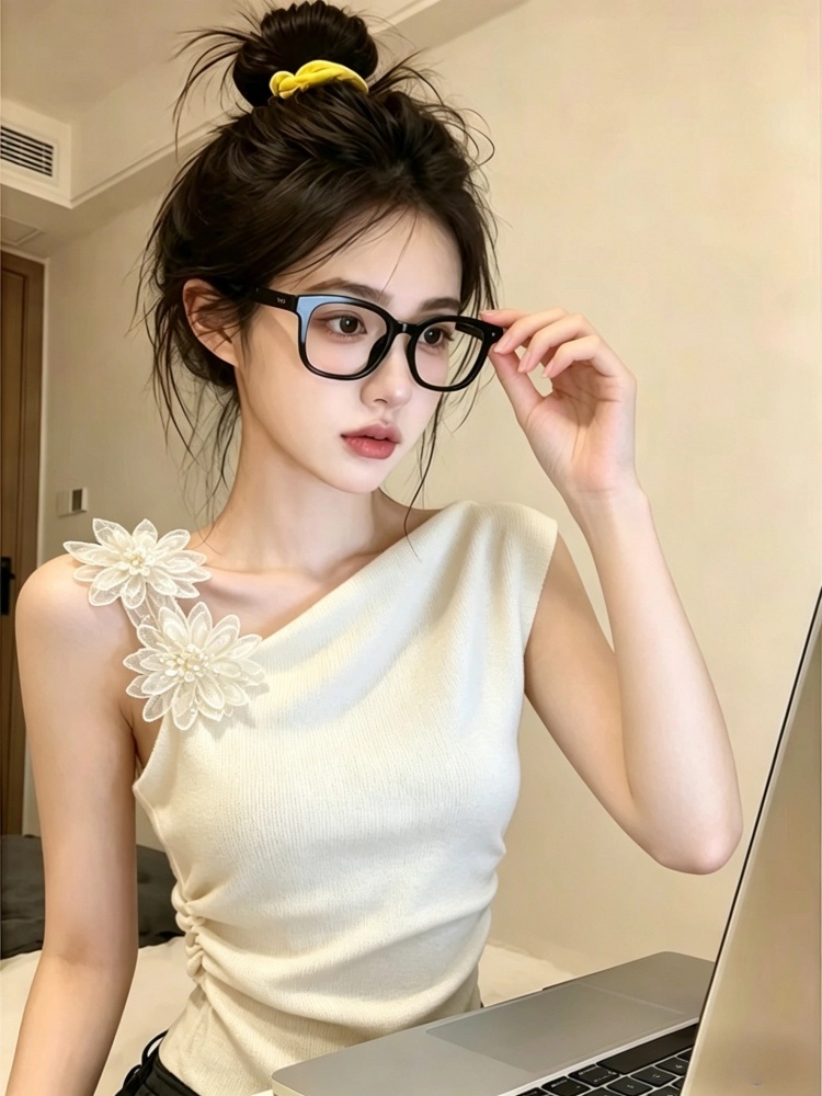 3 차원 꽃 비스듬한 어깨 민소매 캐미솔 여름 새로운 디자인 센스 허리 수축 슬림해 보이는 품격 다용도 맨위