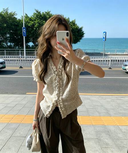 자카드 자수 원단 참나무 늑골 주름 프랑스식 레트로 꽃무늬 프릴 셔츠 여성 여름 거품 소매 몸매 가꾸기