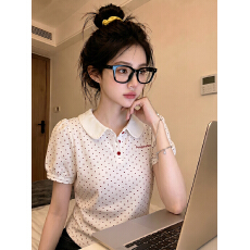 批发官图<b class='q'>特价</b>短袖t恤女装夏季新款设计感潮公主袖波点字母娃娃领上衣