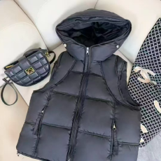 批发韩系连帽羽绒棉服<b class='q'>马甲</b>女冬新款宽松方格绗缝无袖坎肩百搭外穿外套