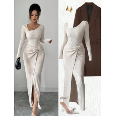 批发2026春夏新款<b class='q'>女</b>装修身包臀时尚显瘦开叉方领长袖针织连衣裙