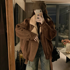 批发实拍2025冬季新款高级感羊羔毛皮毛一体厚外套女士机车皮夹克上衣