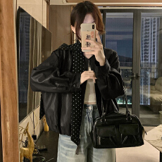 批发实拍气质高级感PU<b class='q'>皮衣</b>外套早春复古显瘦夹克机车服短款带丝巾外套