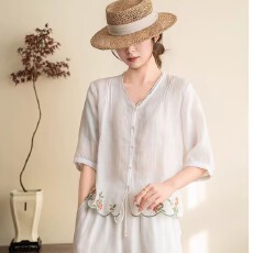 批发非实拍#新中式文艺刺绣衬衫2026新款V领五分袖宽松开衫气质<b class='q'>上衣</b>