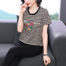 批发实拍减龄妈妈装<b class='q'>条纹</b>短袖T恤夏装新款小个子显瘦小衫时尚半袖上衣