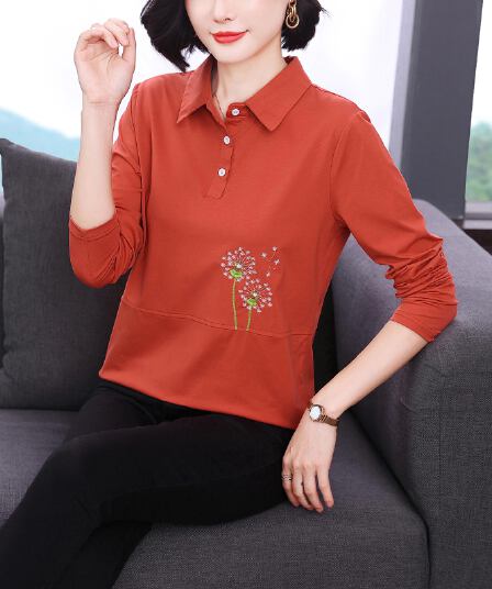 2026 가을 새로운 순면 티셔츠 여성 외국 가스 가을 의상 긴팔 자수 작은 셔츠 중년 엄마 맨위 기본 셔츠