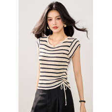 批发实拍新款夏季短袖冰丝<b class='q'>针织衫</b>女圆领条纹抽绳<b class='q'>不规则</b>设计感短款T恤