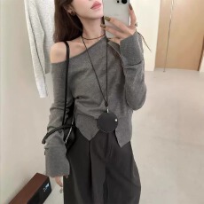 批发不规则斜肩开衩<b class='q'>针织</b>衫女2024早秋季新款法式气质长袖打底内搭上衣
