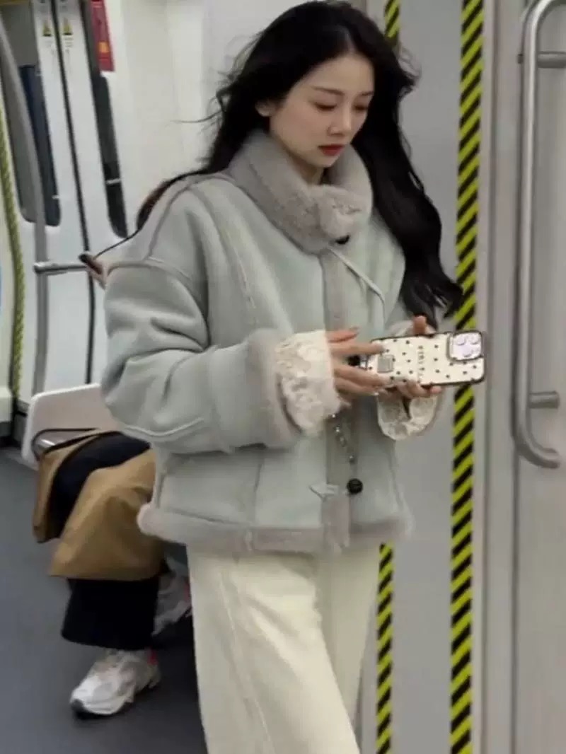 韩版高级感皮毛一体加厚外套女2025秋冬新款宽松小个子麂皮绒外套