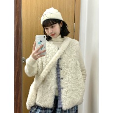 批发温柔风甜美羊羔毛马甲<b class='q'>背心</b>女冬季叠穿毛绒绒软糯宽松学院风外套