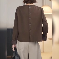 批发后背纽扣设计感<b class='q'>长袖</b><b class='q'>T</b><b class='q'>恤</b>女秋季大码胖MM宽松休闲气质减龄显瘦上衣