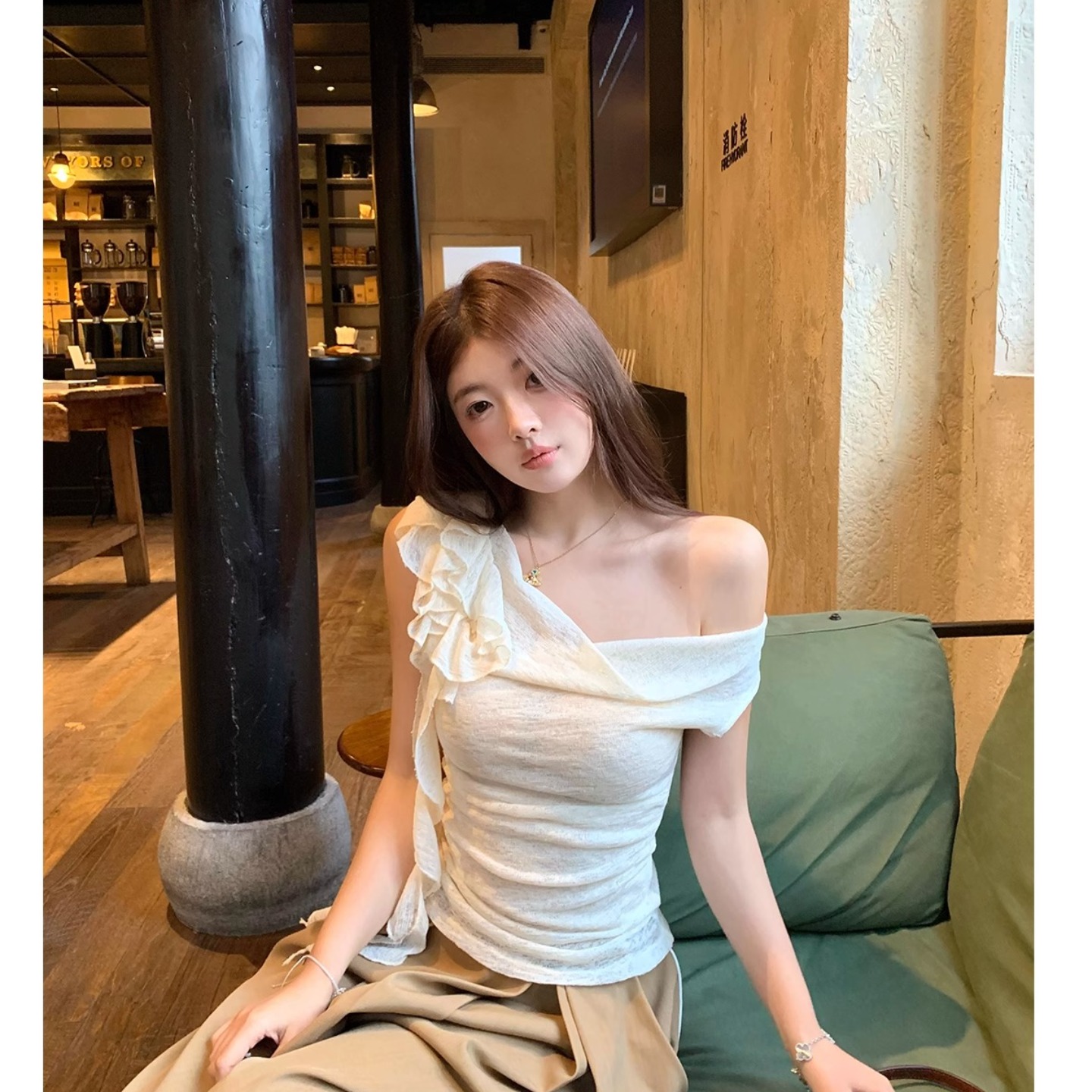 天丝螺纹荡领飘带花朵斜肩短袖t恤女夏收腰褶皱背心上衣