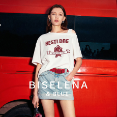 批发官图<b class='q'>特价</b>220克纯棉短袖t恤女装夏宽松设计感复古印花斜领露肩上衣