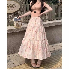 批发法式复古碎花百褶半身<b class='q'>裙</b>女夏季新款松紧腰显瘦A字中长款大摆<b class='q'>伞</b><b class='q'>裙</b>