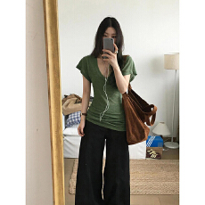 批发官图 天丝<b class='q'>羊绒</b>V领正肩t恤女短袖夏季微透修身苔绿色薄款上衣