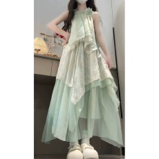 批发薄荷绿不规则无袖连衣裙<b class='q'>女款</b>夏季度假风设计感小众蕾丝挂脖长裙子
