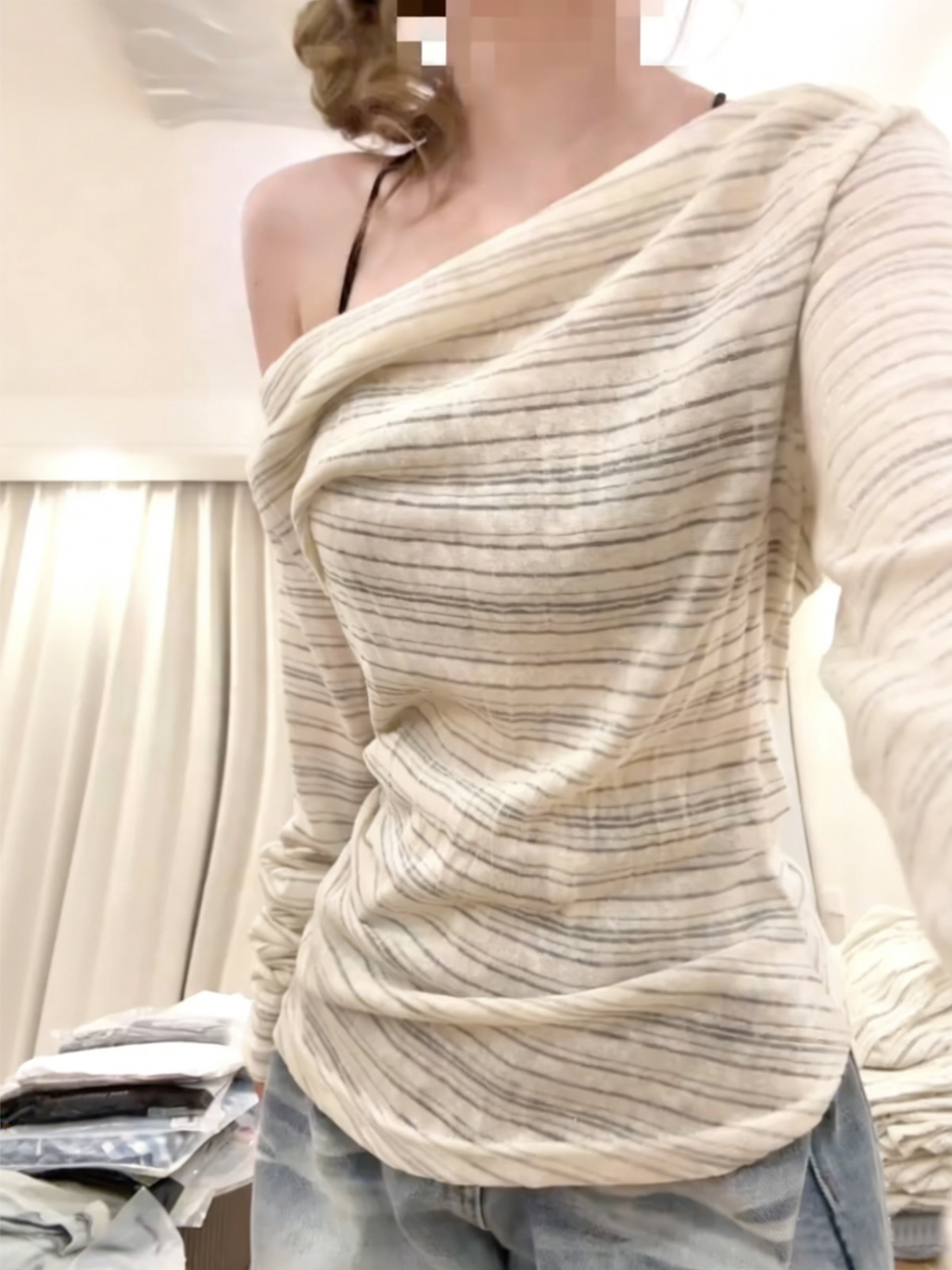 원본 은사 대나무 마디 마 오프숄더 스트라이프 블라우스 여성 새로운 보트넥 긴팔 몸매 가꾸기 슬림해 보이는 자외선 차단 켜기