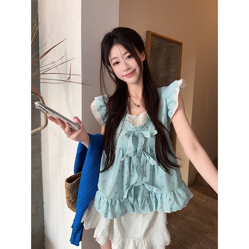실사 녹색 스트라이프 작은 체리 Feifei 소매 맨위 여성 의류 2026 새로운 Chic 작은 대중 디자인 센스 셔츠