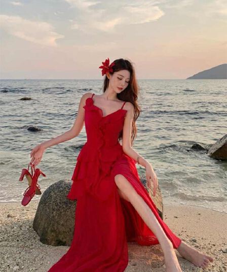 프랑스식 아름다운 불규칙 프릴 빨간색 슬립 여성 드레스 여름 해변가 휴가 분위기 센스 품격 롱 스커트