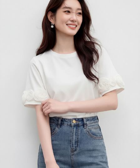 화이트 3 차원 꽃 반팔 티셔츠 여성 여름 새로운 라운드 넥 부드러운 품격 바람 다용도 슬림해 보이는 순면 맨위