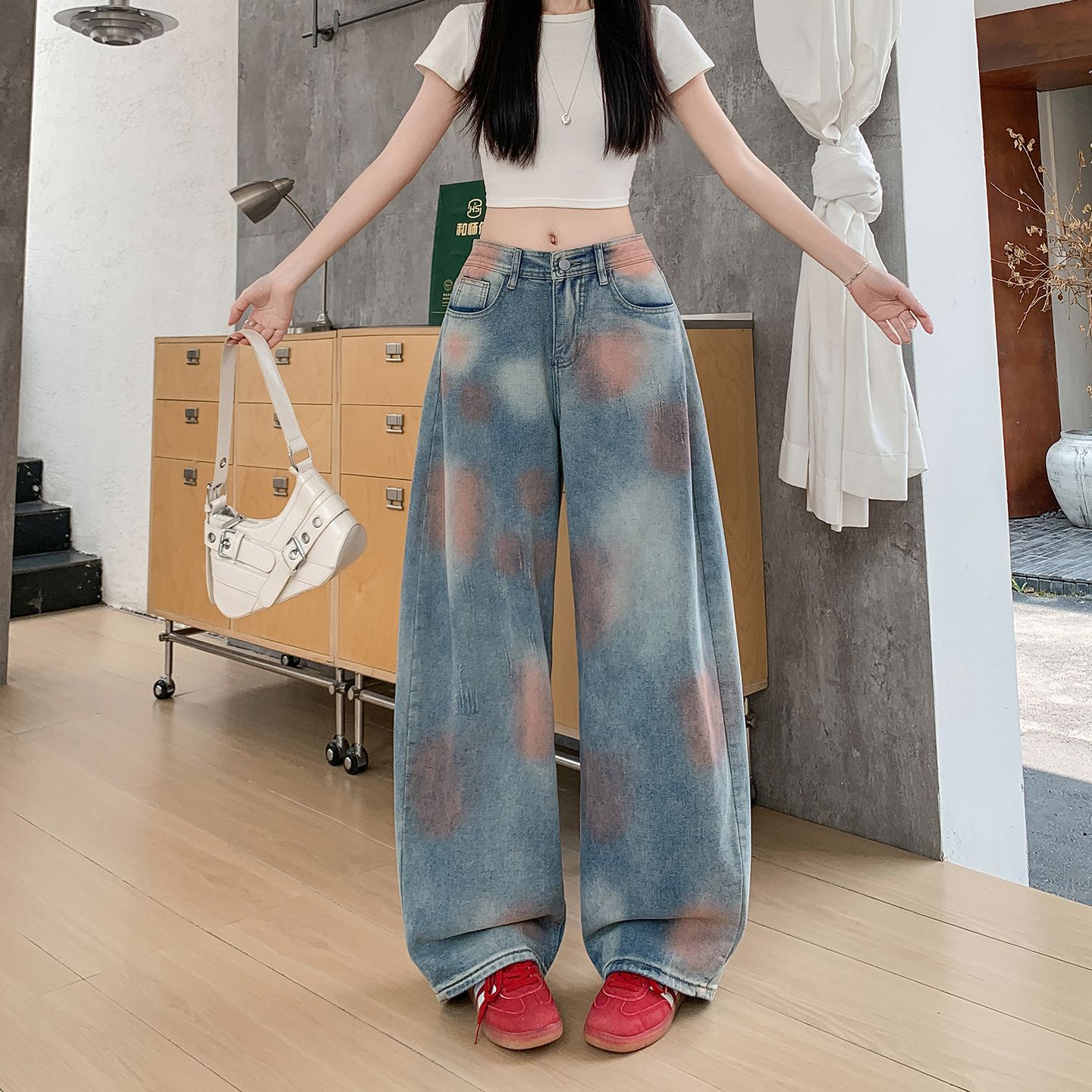 실사 새로운 홀치기 염색 청바지 여성 여름 새로운 디자인 센스 루즈핏 슬림해 보이는 스트레이트 와이드 레그 팬츠 모통이 칼 바지