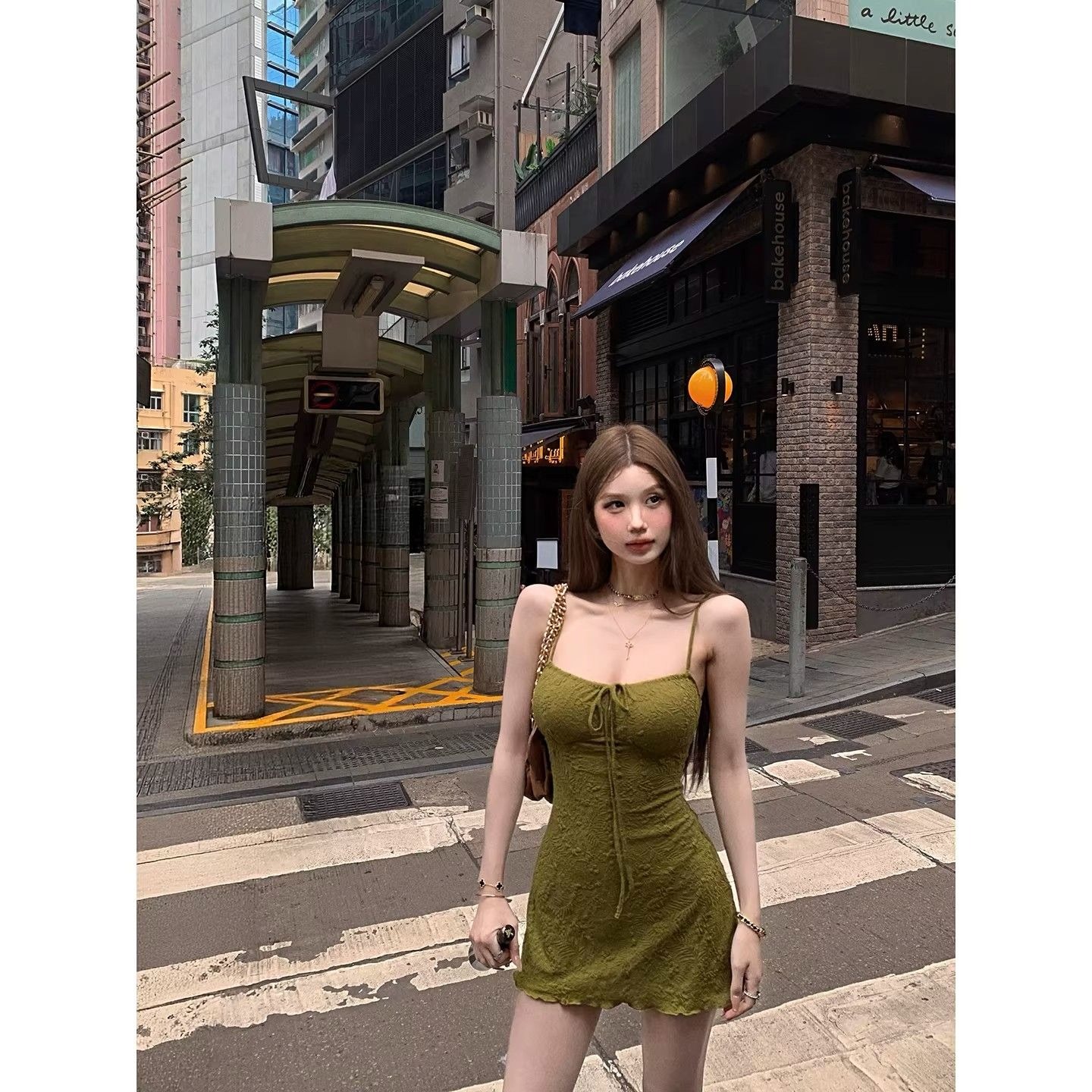 휴가 바람 섹시함 타이트 스커트 미니 스커트 펌프 로프 광장 칼라 슬립 여성 드레스 봄 여름 민소매 몸매 가꾸기 한 마디 짧은 치마