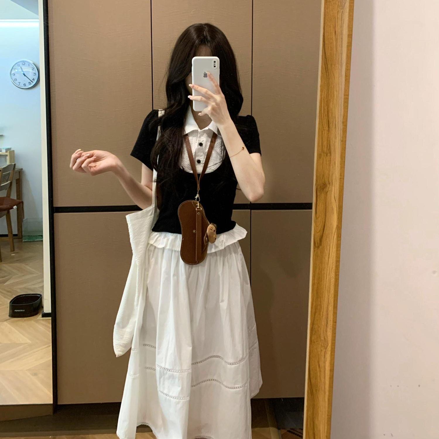학원 스타일 세트 여성 여름 2026 새로운 페이크 레이어드 티셔츠 치마 작은 키 여름 ootd 착용 가져 가라. 전체 집합
