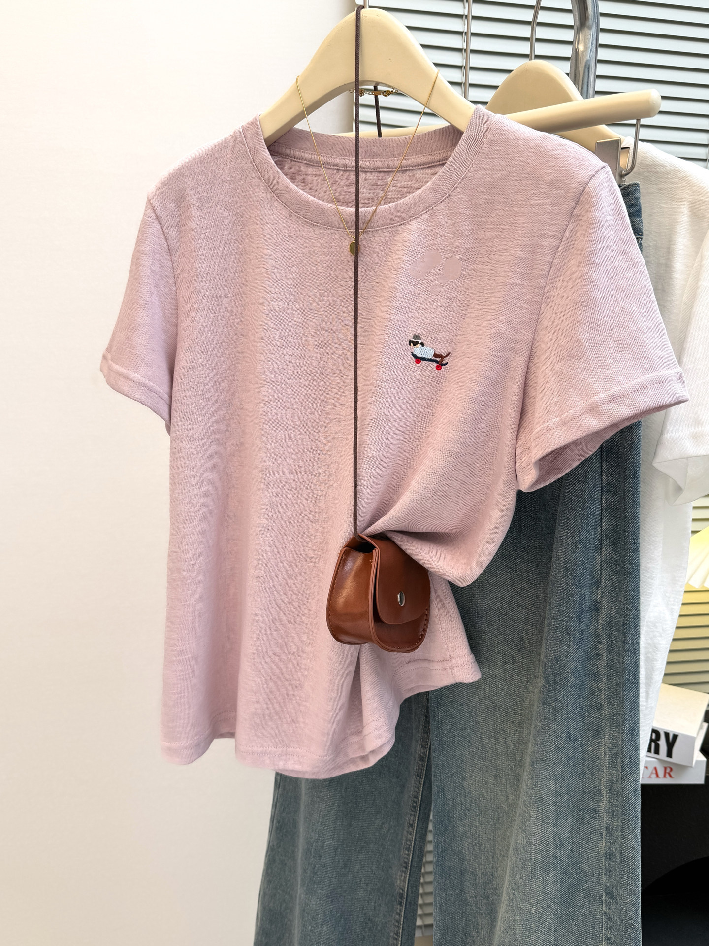 실사 chic 달콤한 매운맛 눈꽃 면 얇은 스타일 반팔 티셔츠 여성 여름 루즈핏 슬림해 보이는 한국 스타일 기본 셔츠 맨위 서비스