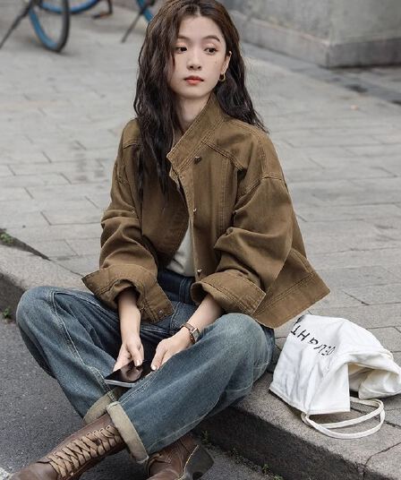 한국 스타일 레트로 워크웨어 스탠드 칼라 재킷 여성 코트 가을 새로운 오토바이 바람 루즈핏 캐주얼 쇼트 스타일 재킷 맨위