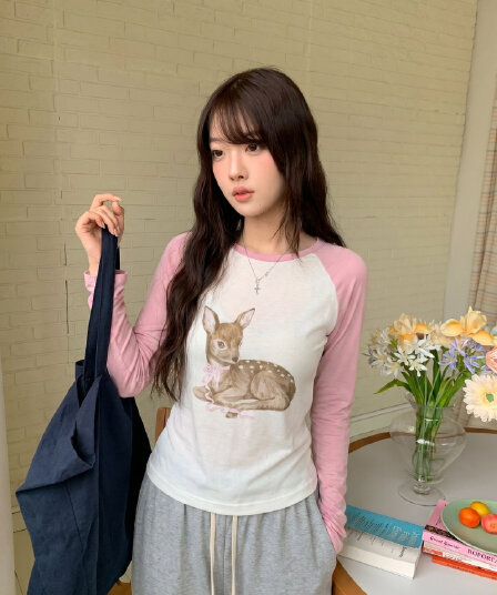 라이 경기 서울 귀여운 인쇄 플라워 인서트 어깨 긴팔 티셔츠 여성 여름과 가을 배색 패치워크 라운드 넥 캐주얼 느긋한 센스 맨위