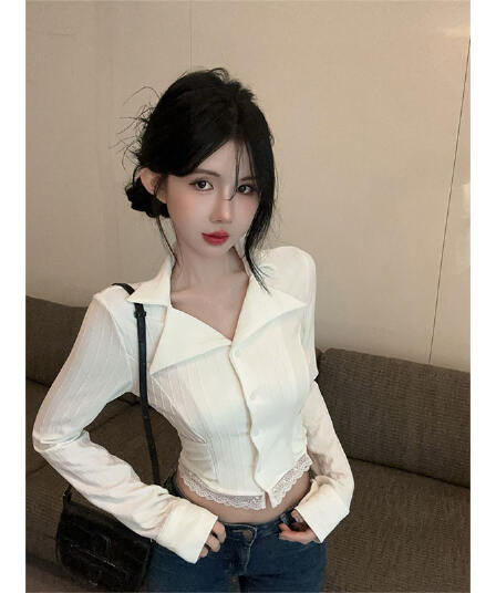 원본 품질 한 부서 화이트 여성 셔츠 봄 여름 chic 핫걸 디자인 센스 작은 대중 쇼트 스타일 품격 맨위