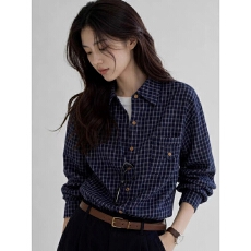 批发藏蓝色格子<b class='q'>打底衬衫</b>女秋冬新款早春休闲百搭衬衣叠穿内搭显瘦上衣