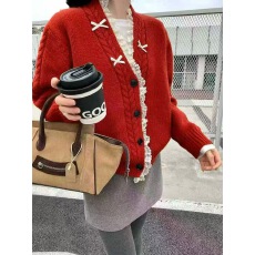 批发<b class='q'>韩国</b>mulcup东大门2025秋冬新款蝴蝶结<b class='q'>蕾丝</b>边螺纹v领针织毛衣开衫