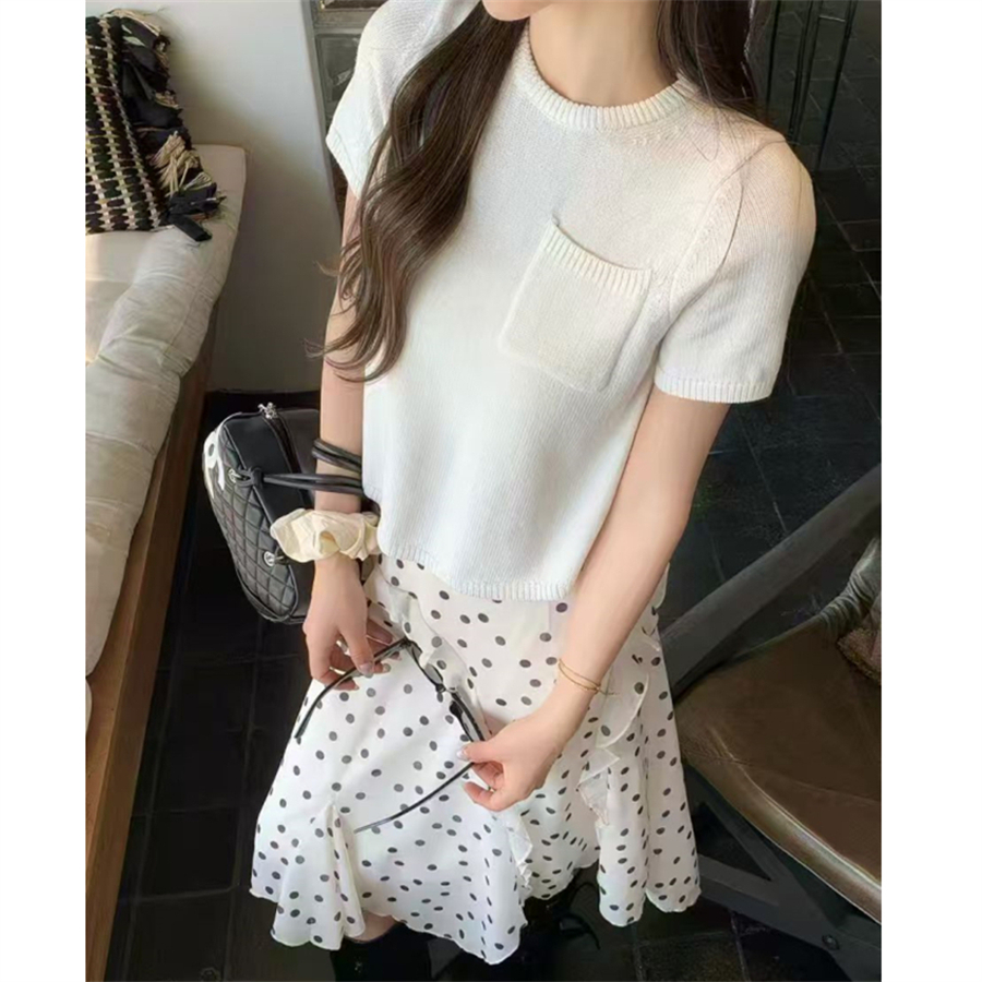 한국 동대문 얇은 스타일 라운드 넥 뒤로 트임 레이스업 니트 반팔 티셔츠 여성 여름 패션 루즈핏 맨위