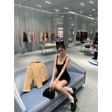 批发千金风辣妹吊带<b class='q'>连衣裙</b>短款小个子包臀修身显瘦黑色吊带背心裙女冬