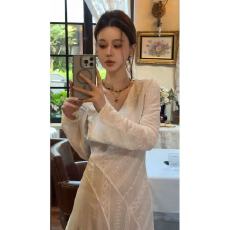 批发优雅/气质喇叭袖V领<b class='q'>连衣裙</b>女装2026秋季新款千金风绝美收腰长裙子